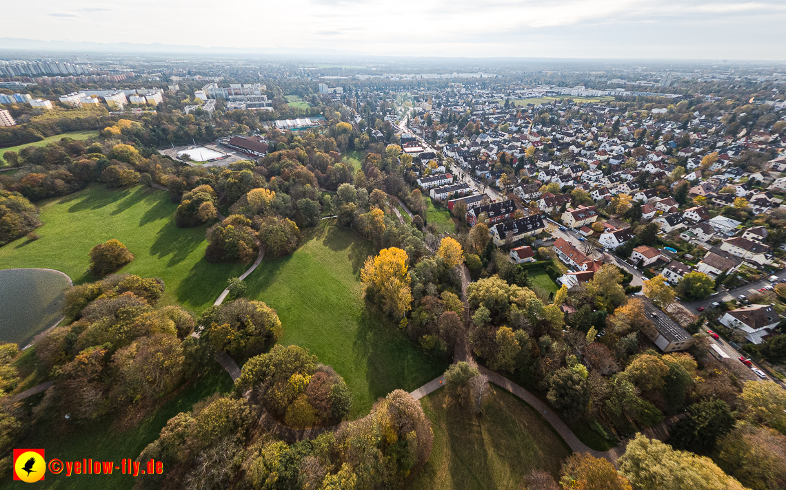 03.11.2022 -  Ostparksee mit Umgebung in Neuperlach
